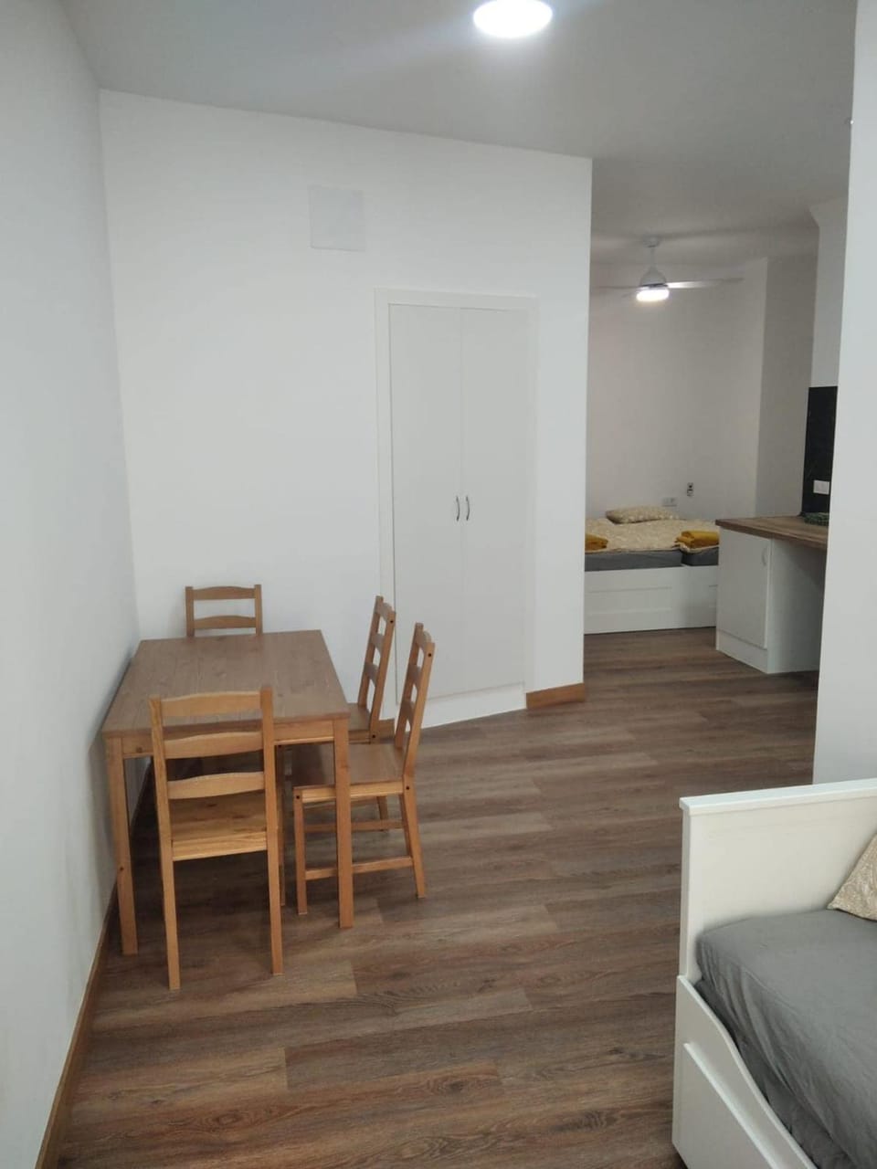 Seating area, Dining area