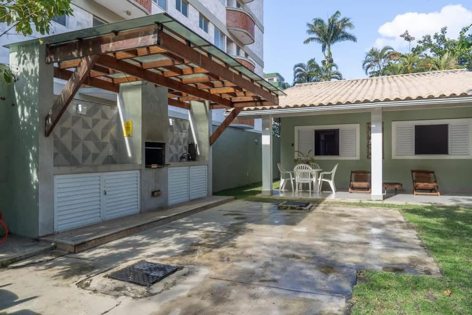 Casa Ampla com Jacuzzi a 500m Praia do Forte House in Cabo Frio