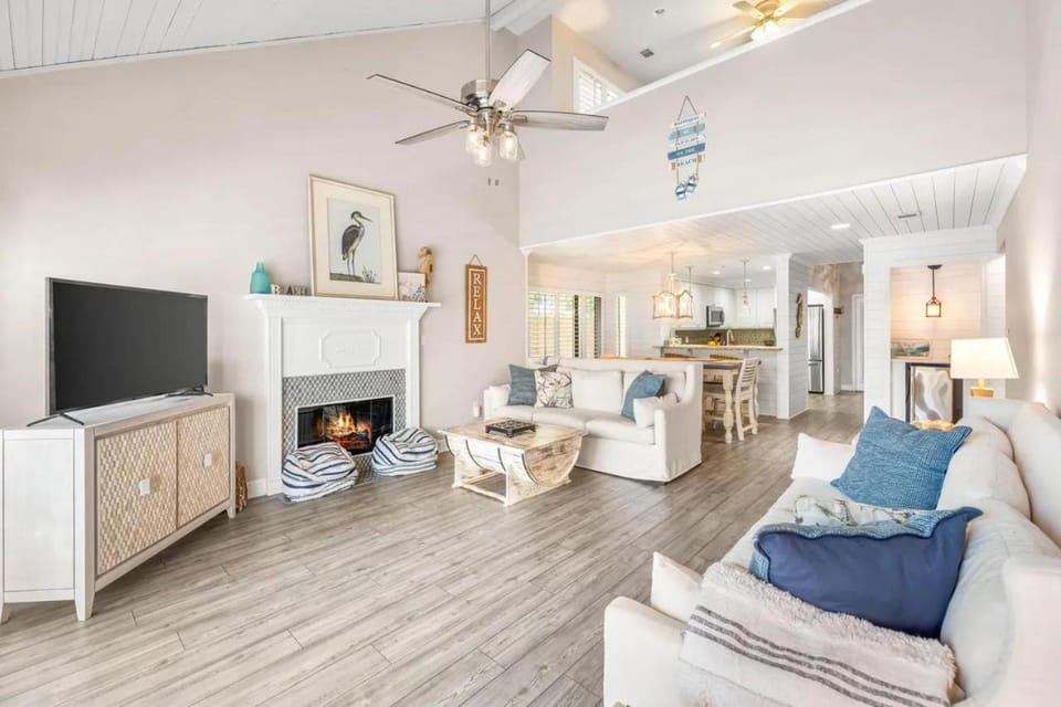 Book Me Baby! Coastal Krewe in Miramar Beach House in Miramar Beach
