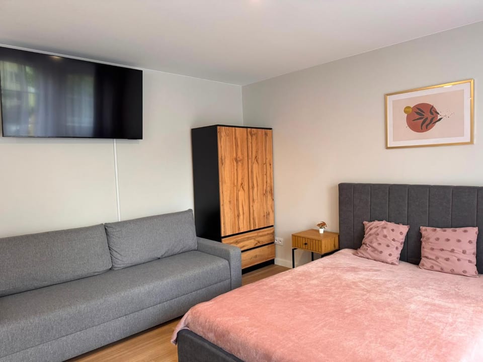 Boutique Premium Studio - 2min to Market Square Apartment in Lower Silesian Voivodeship
