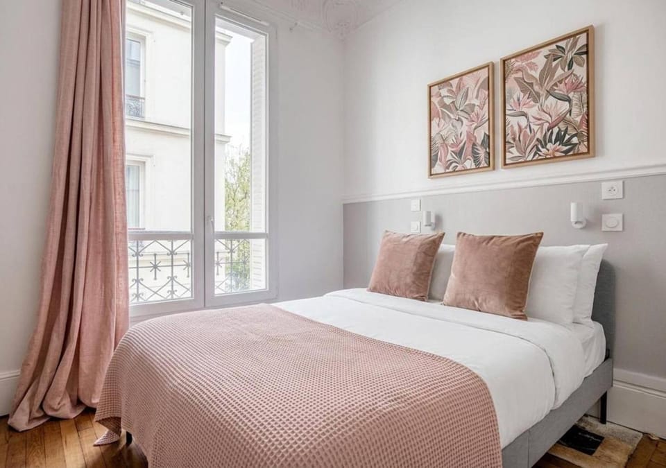 Trocadéro Eiffel Tower Apartment in Paris