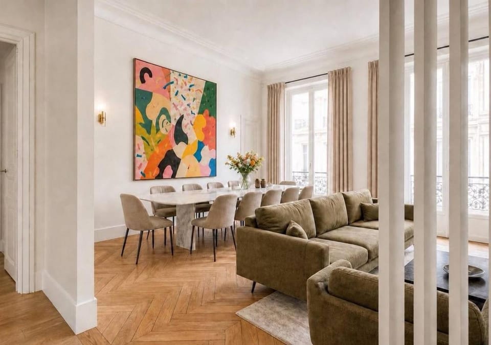 Trocadéro Eiffel Tower Apartment in Paris