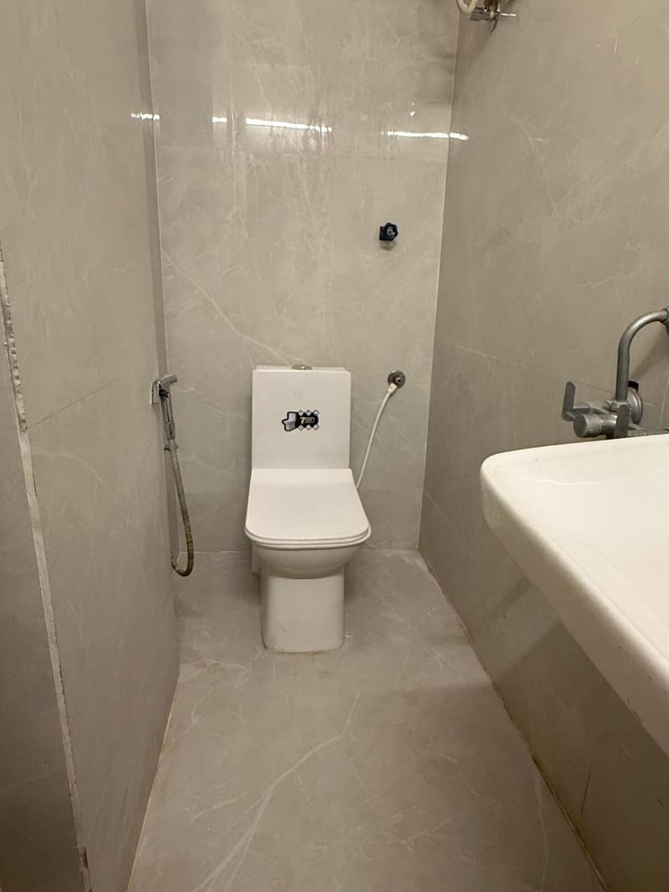 CozyCorner OG stayzz Hitech city Madhapur Apartment in Hyderabad