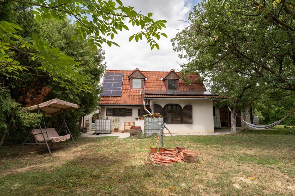 Property building, Garden