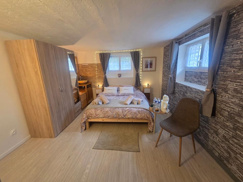 Bed, Bedroom