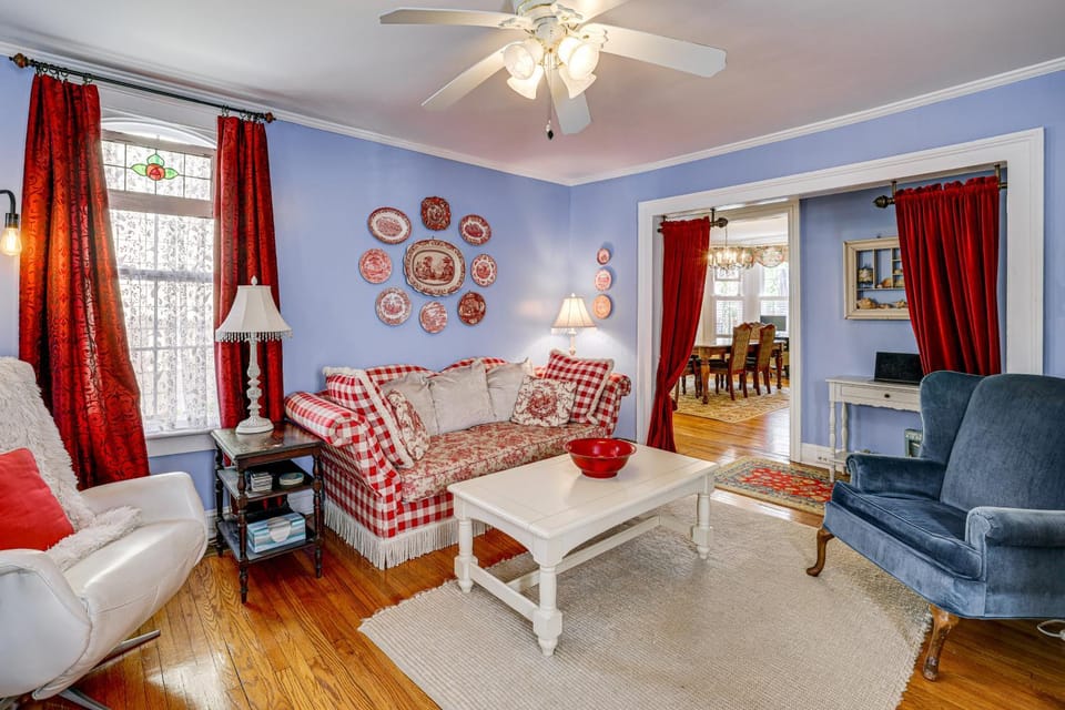 Walkable Victorian Cottage in Historic Ocean Grove House in Ocean Grove