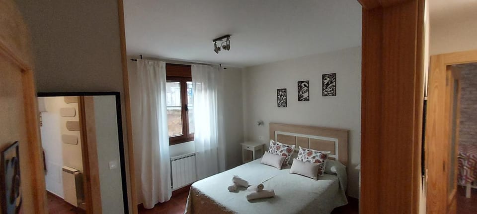 Bed, Bedroom, towels, wardrobe