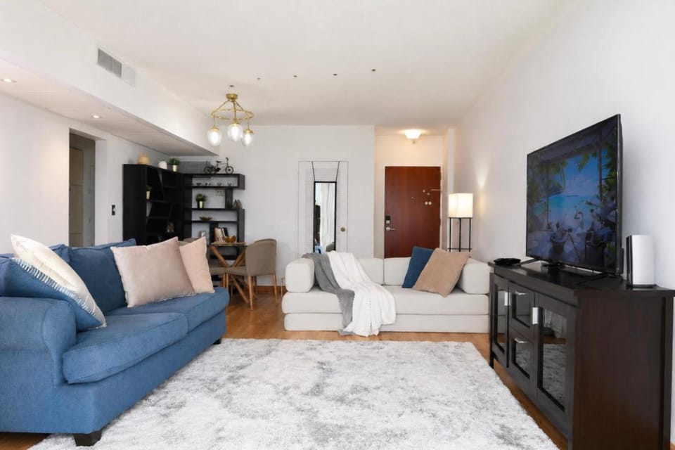 Communal lounge/ TV room, TV and multimedia, Living room