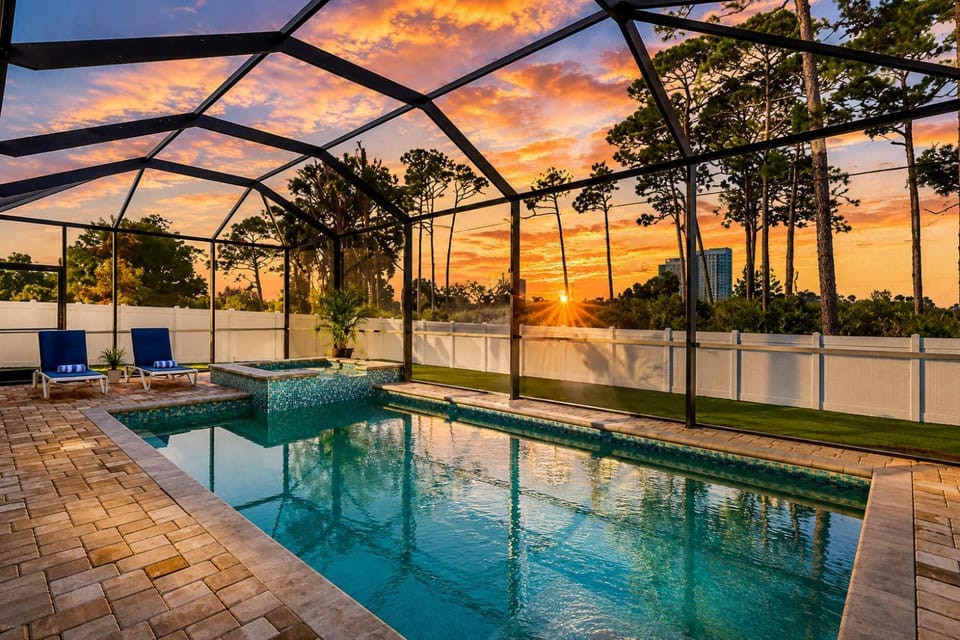 Luxury Bonita Villa 4BR Heated Pool & Spa Villa in Estero