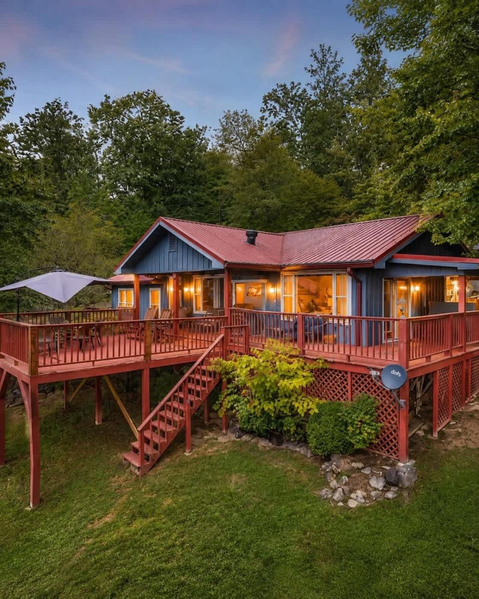 Secluded Mountain Paradise Hot Tub Firepit View House in Sevier County