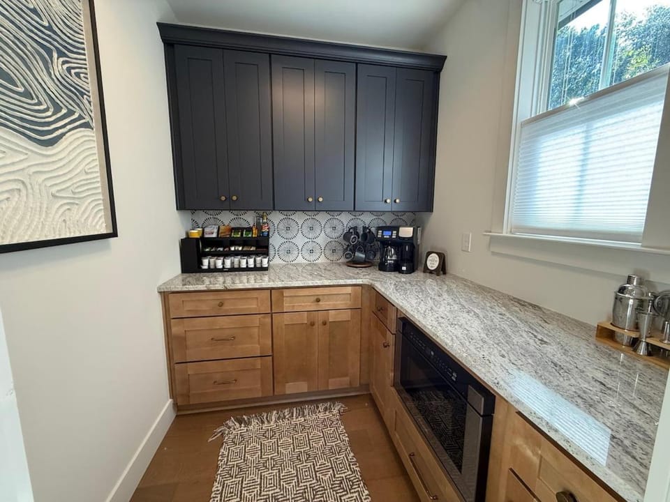 New Luxe Modern Ranch - 2 Primary Suites House in Gastonia