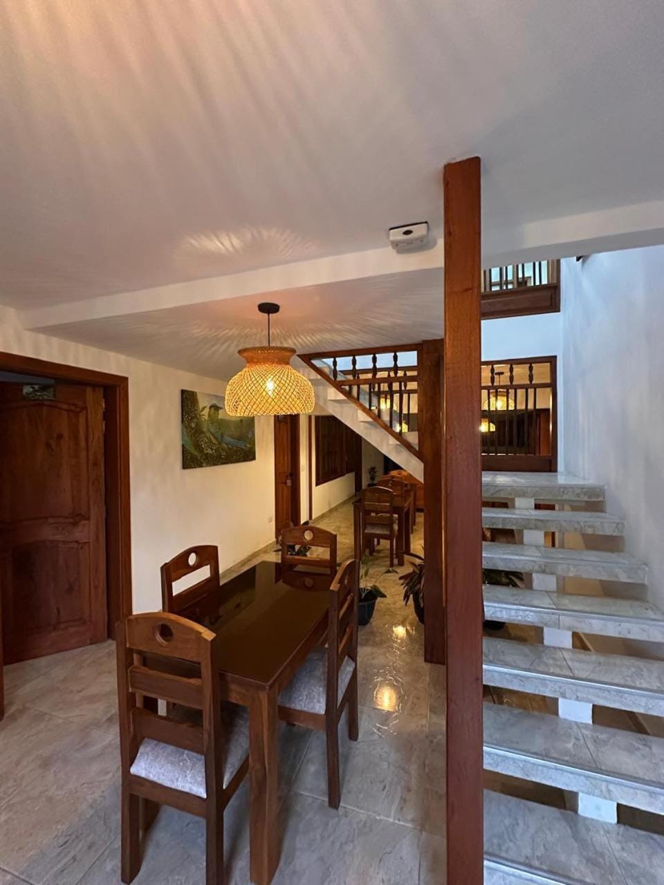 Seating area, Dining area