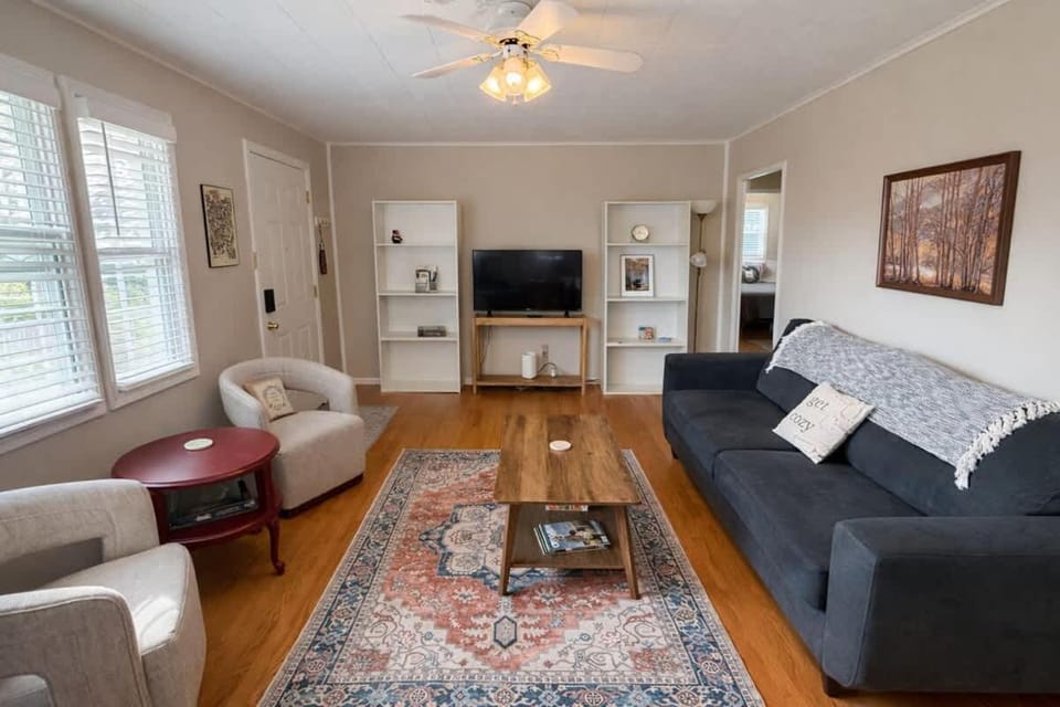 Game Day Retreat Near Downtown Knoxville House in Knoxville