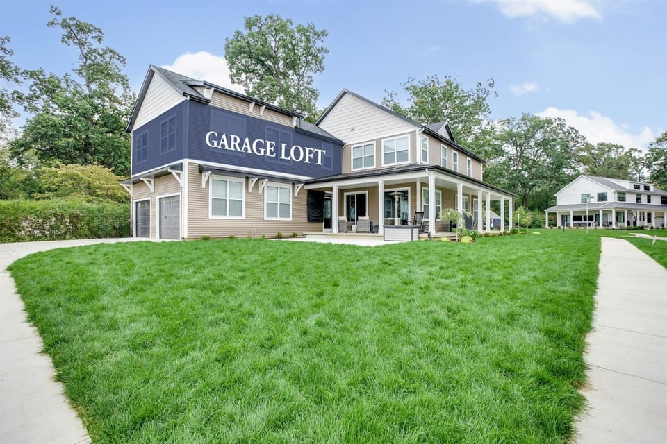 Victory Views Estate Luxury Guest Loft House in South Bend