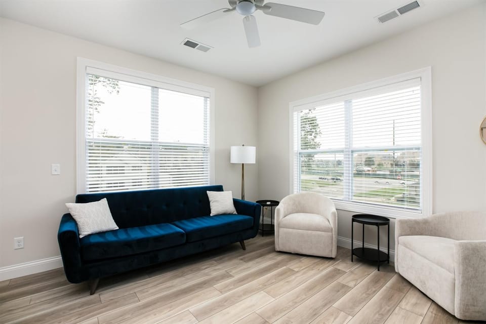 Victory Views Estate Luxury Guest Loft House in South Bend