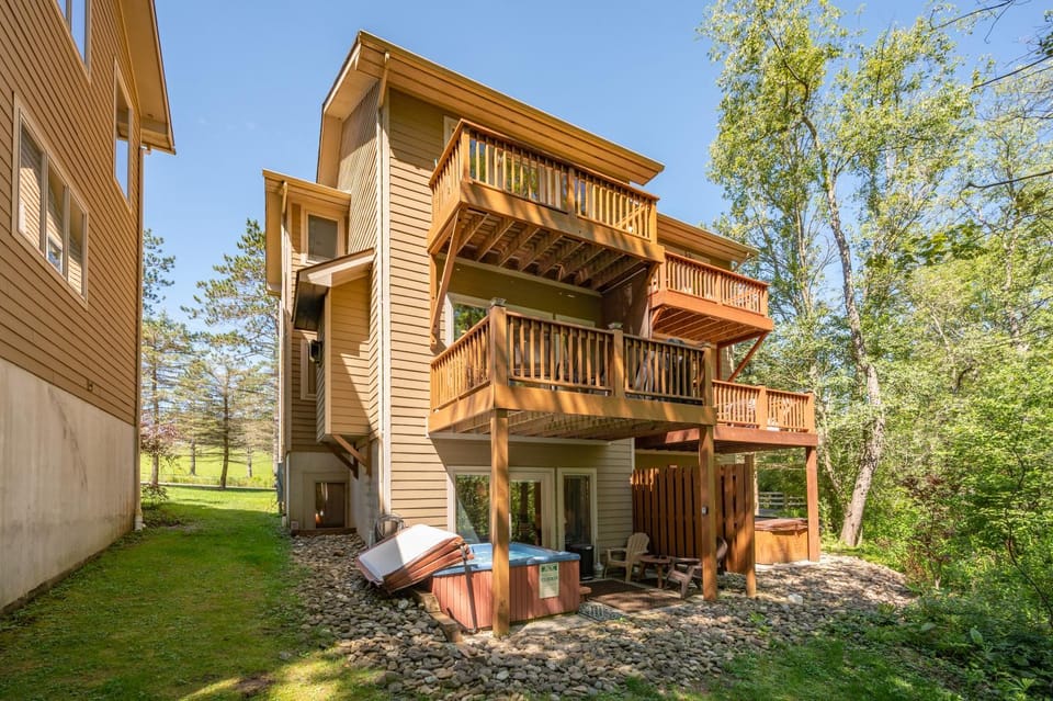 Family Tradition by Railey Vacations House in McHenry