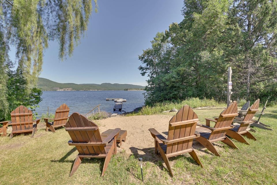 Lake Champlain Escape at Willsboro Inn w/ Dock Apartment in Lake Champlain