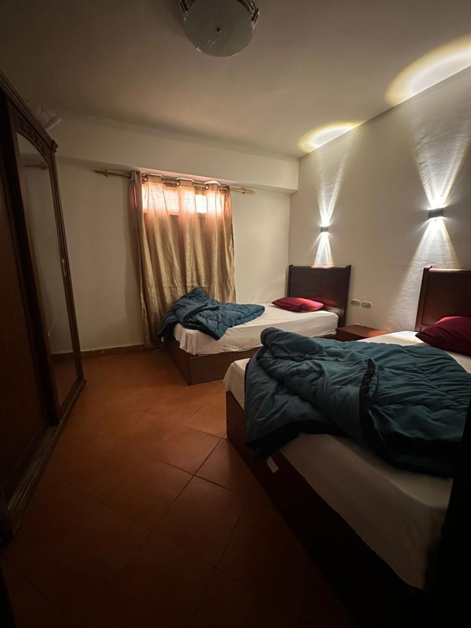 Bed, Photo of the whole room, Bedroom