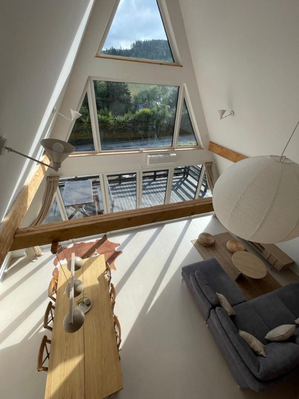 View (from property/room), Balcony/Terrace, Living room, Seating area, Dining area