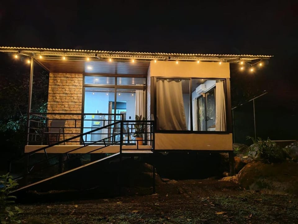 Piedra Viva Retreat Cabin Cabin in Alajuela Province