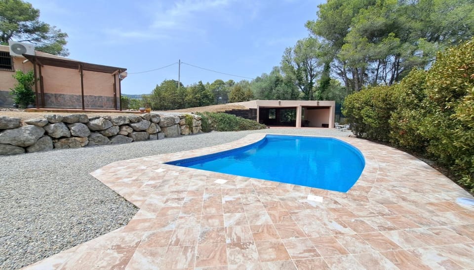 Casa con gran piscina a 10min de Sitges Villa in Garraf
