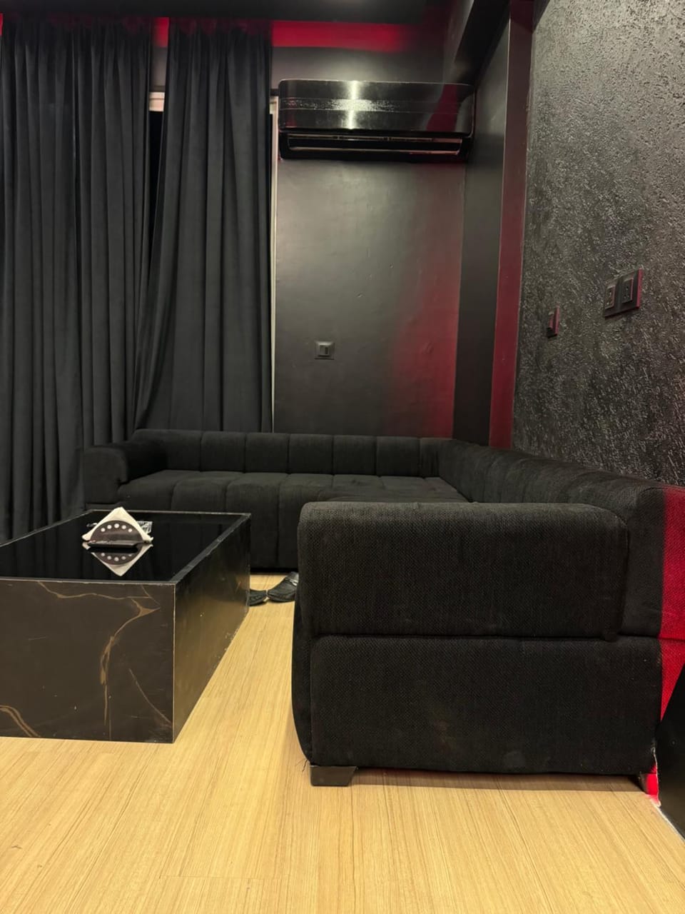 Living room, Seating area