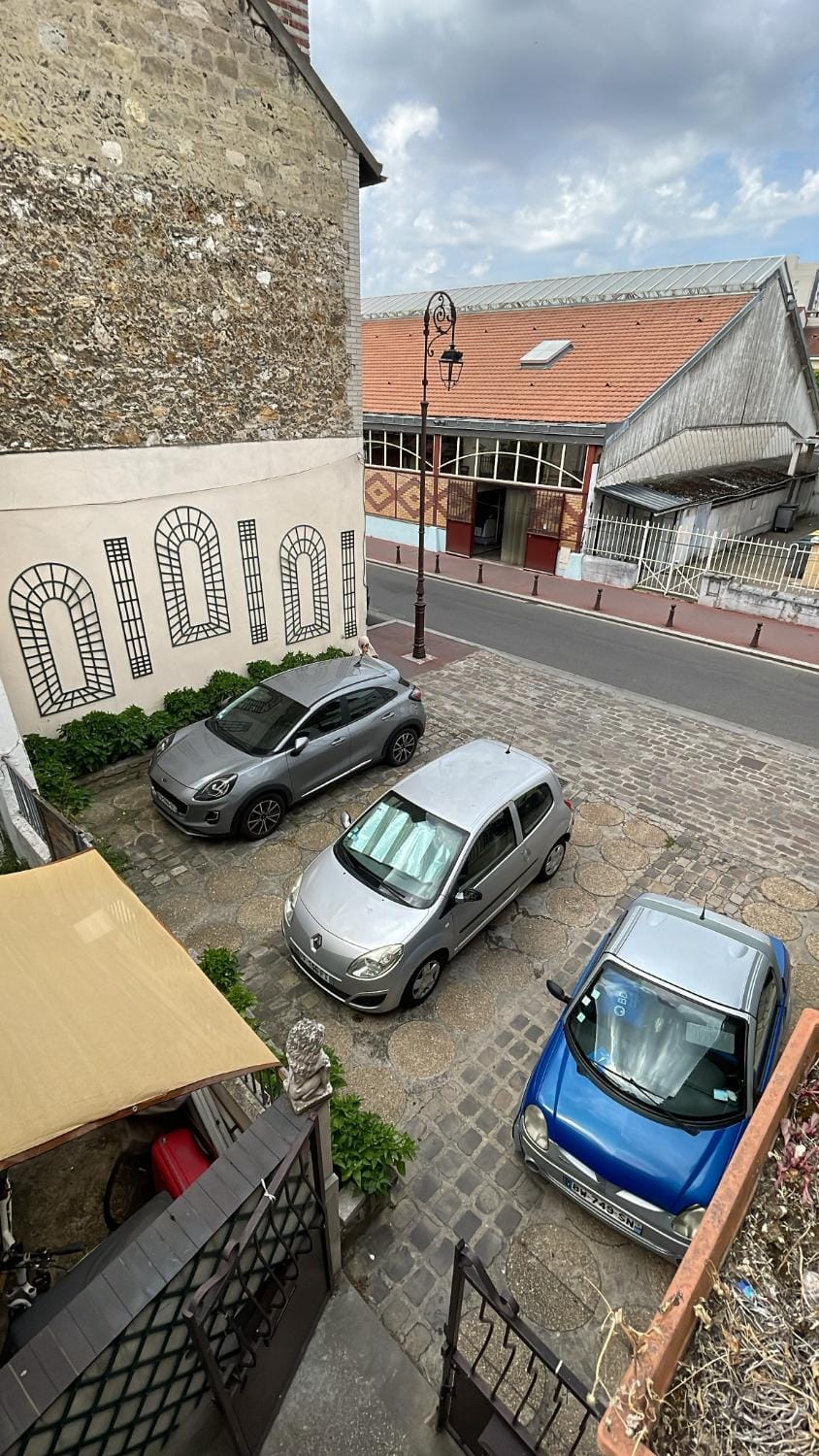 Location, Parking