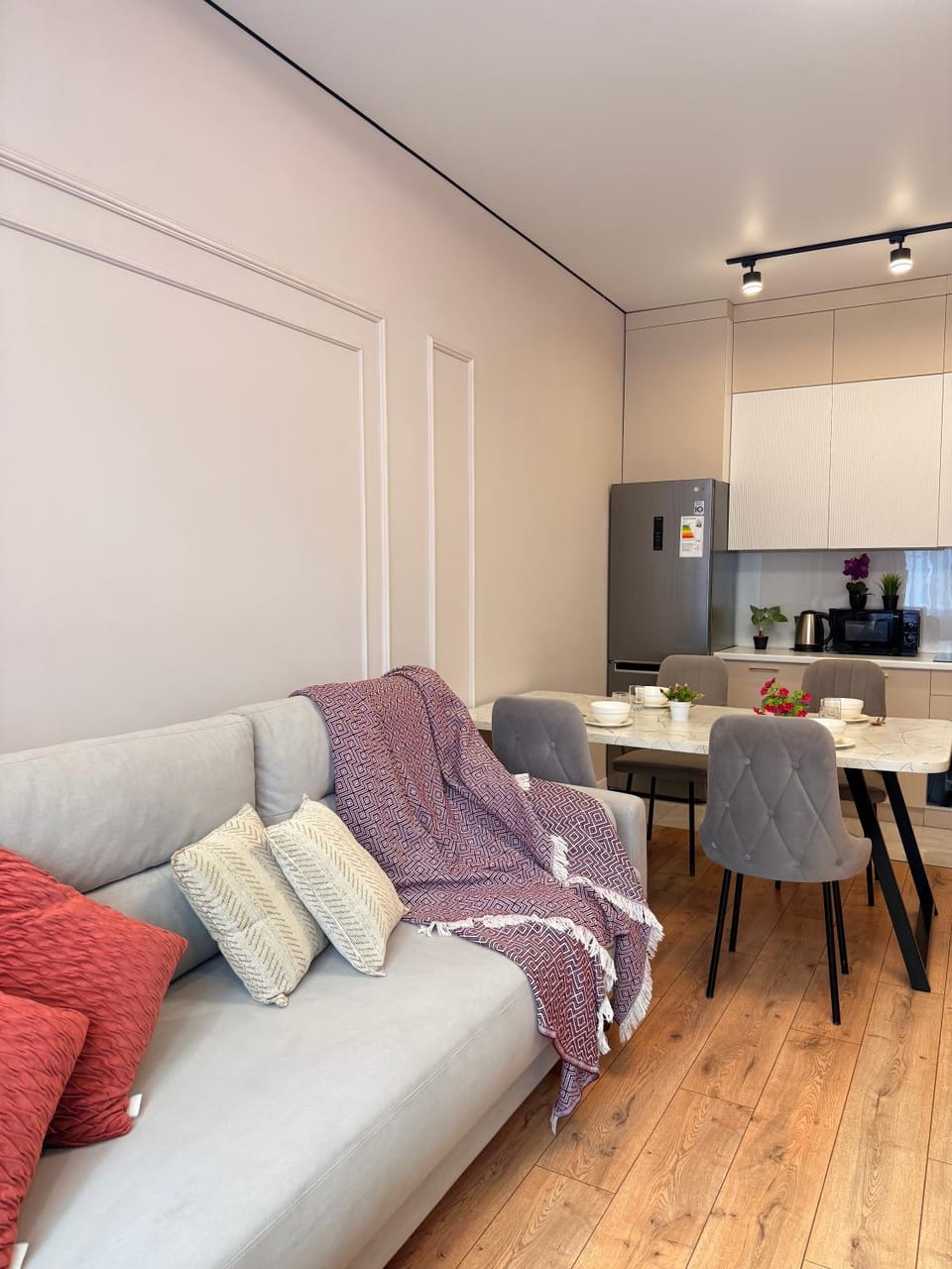 TV and multimedia, Kitchen or kitchenette, Living room, Seating area, minibar, oven