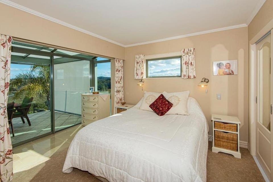 FABULOUS HOLIDAY HOME WITH VieW House in Paihia