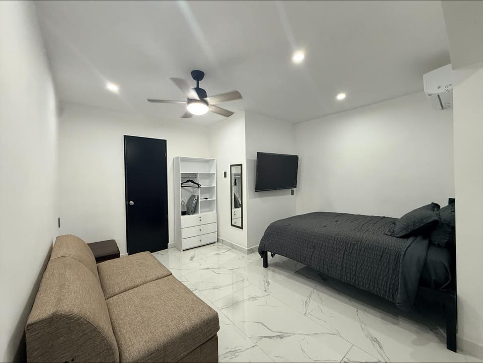 Living room, Photo of the whole room, Seating area