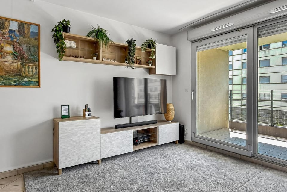 Communal lounge/ TV room, TV and multimedia