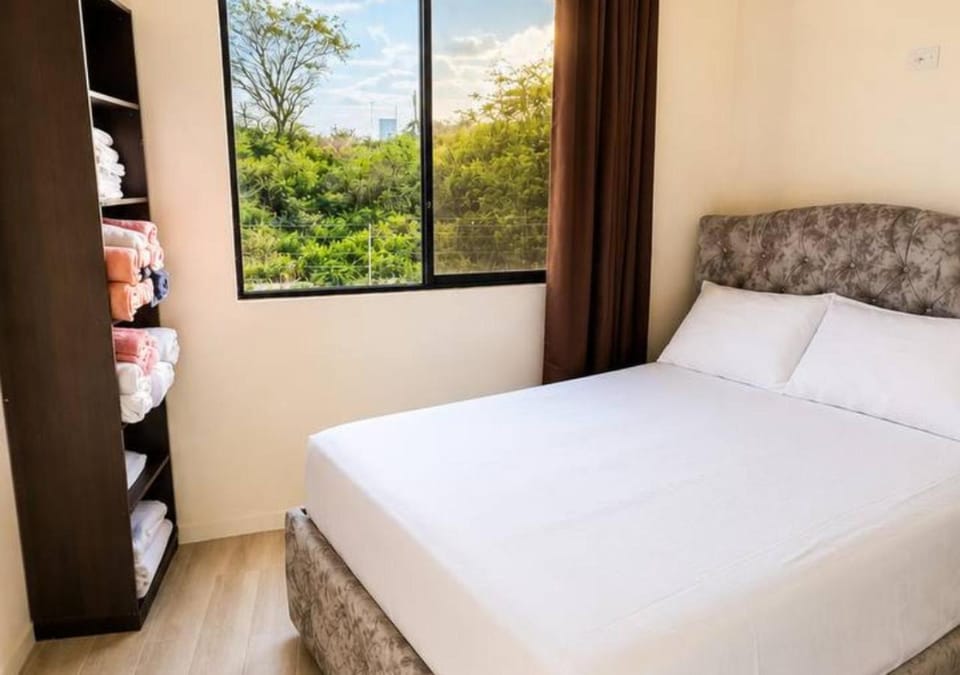 Bed, Photo of the whole room, Bedroom, Pool view, air conditioner