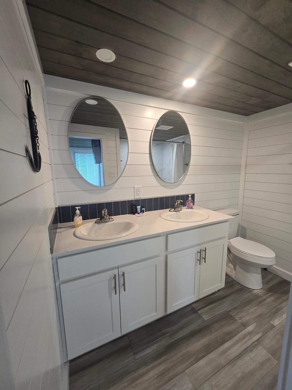 Blue On-Water 20 - Pet Friendly Floating House House in Lake Cumberland