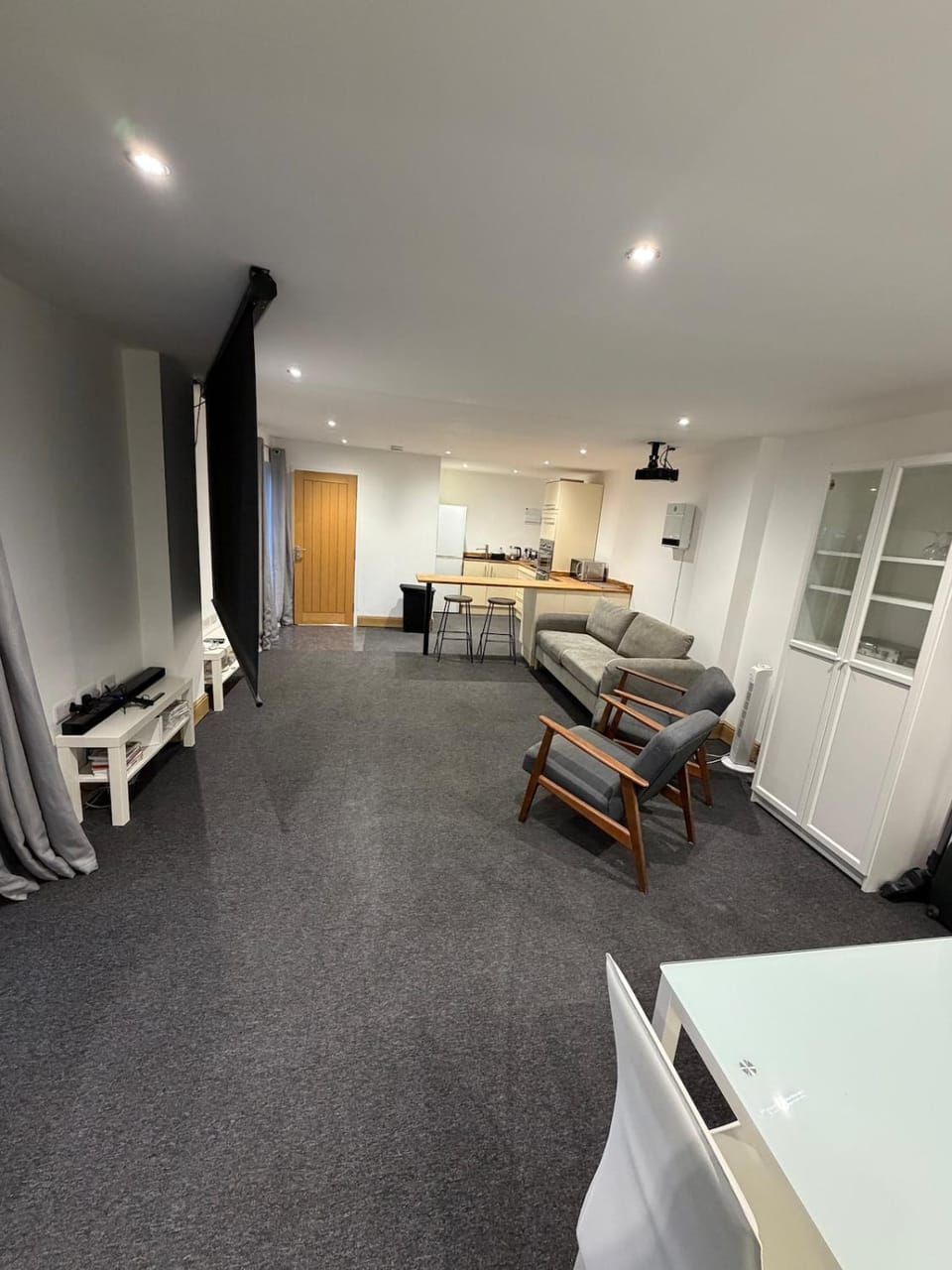 The Lodge - Detached Cabin, Forest of Dean Cabin in Stroud District
