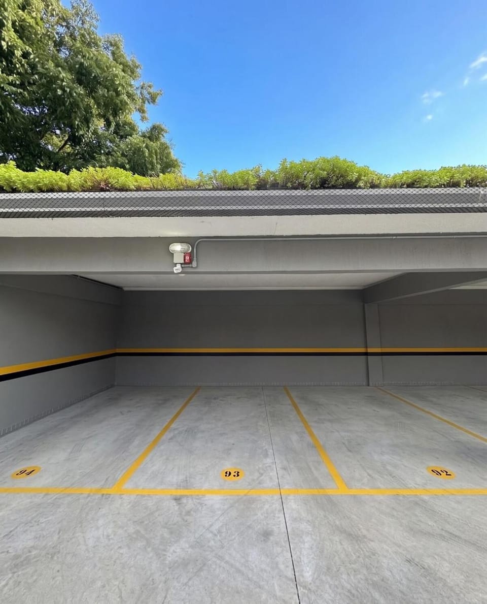 Day, Parking