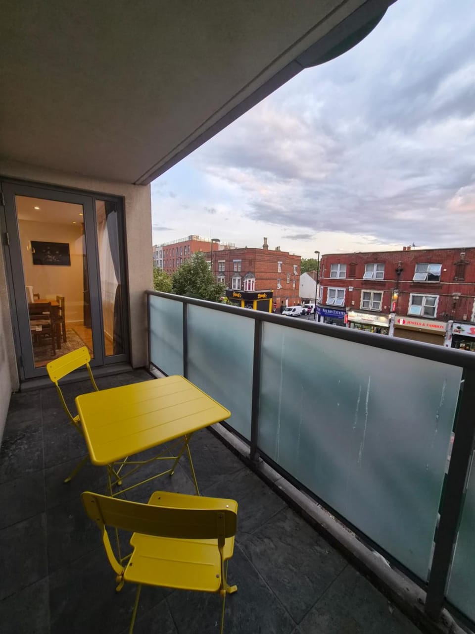 Mayday spacious Aprtment Apartment in Croydon
