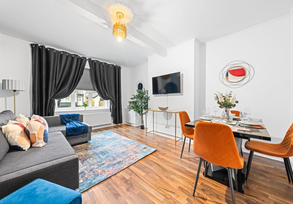 Sempie Apartment by Klass Living Hamilton Apartment in Hamilton