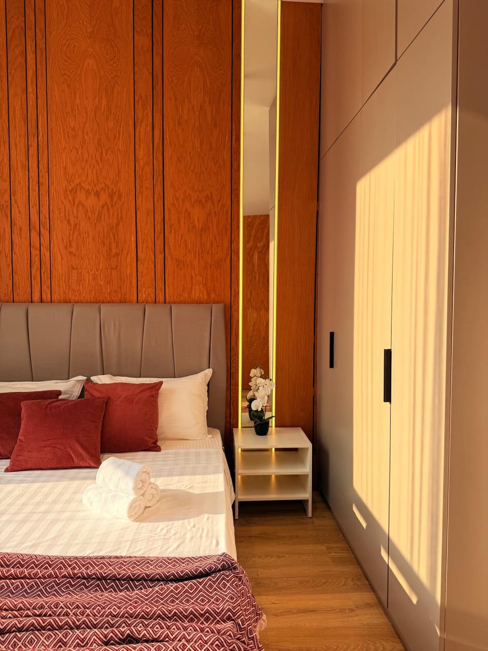 Bed, Photo of the whole room, Bedroom, wardrobe