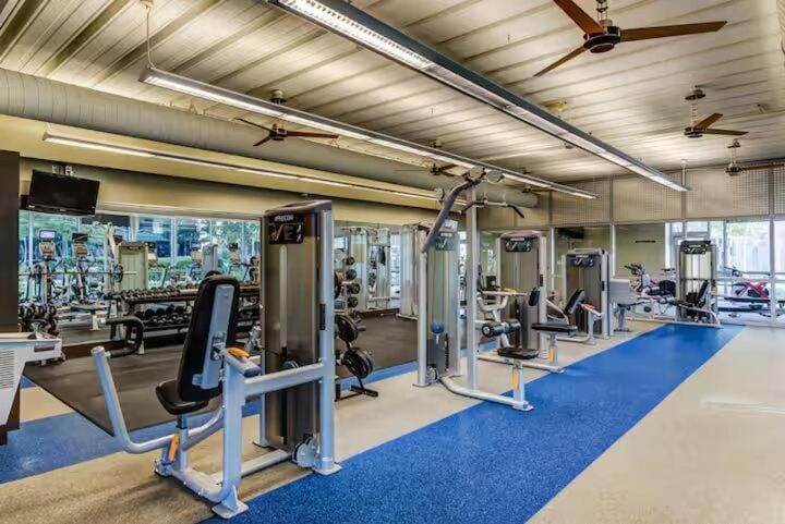 Skyview Downtown All Glass 1 Bedroom Cozy Apartment Apartment in Dallas