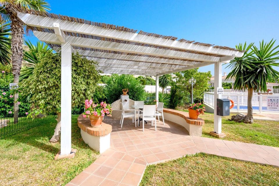 Garden, Garden, Balcony/Terrace