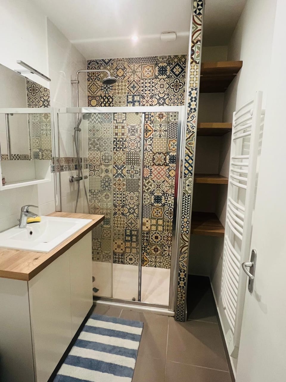 Shower, Bathroom