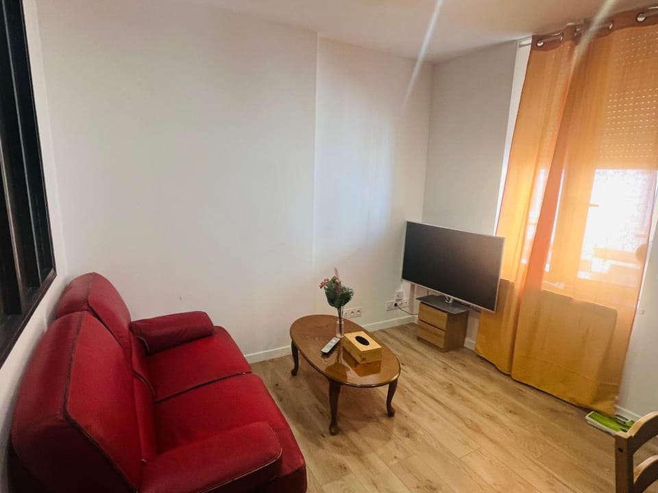 Communal lounge/ TV room, TV and multimedia