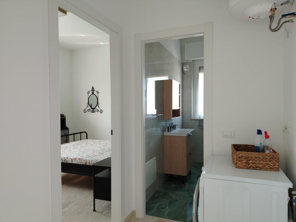 VERDE HOUSE casa vacanza MONTESILVANO ZONA STAZIONE Apartment in Montesilvano