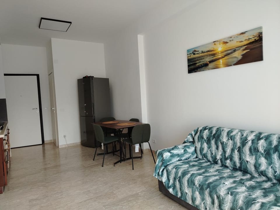 VERDE HOUSE casa vacanza MONTESILVANO ZONA STAZIONE Apartment in Montesilvano