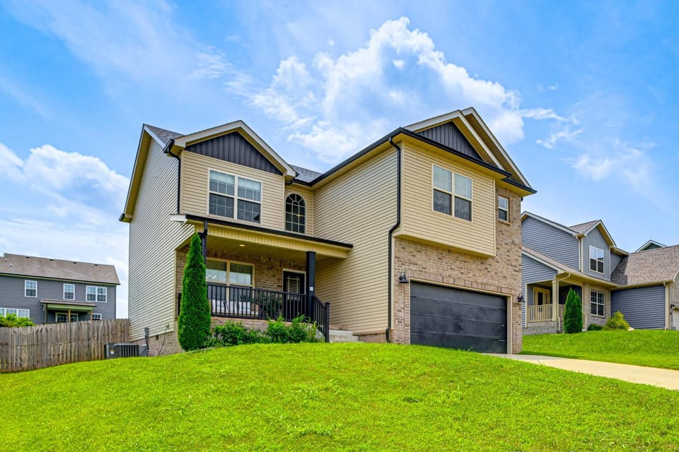 Porch & Yard! Family Home in Clarksville House in Clarksville