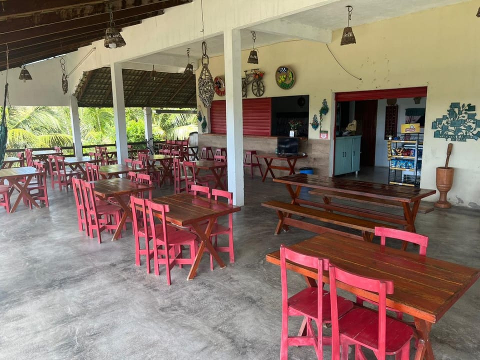 Restaurant/places to eat, Restaurant/places to eat, Balcony/Terrace