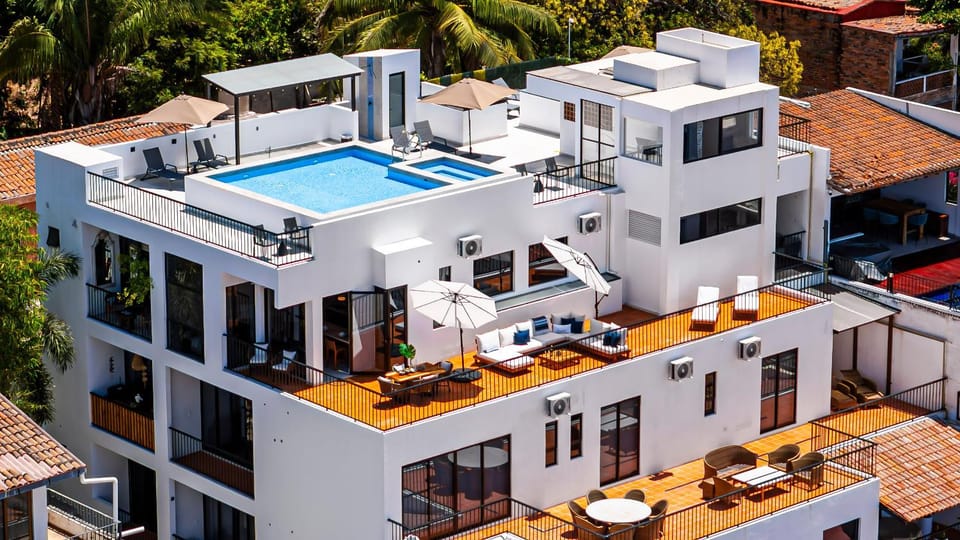 Property building, Bird's eye view, Balcony/Terrace, Swimming pool