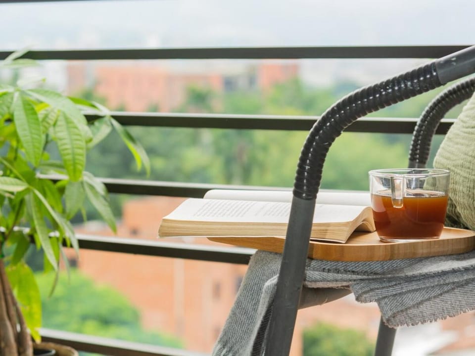 NEW! Studio El Poblado Balcony & 500 Mbps Wi-Fi Apartment in Medellin