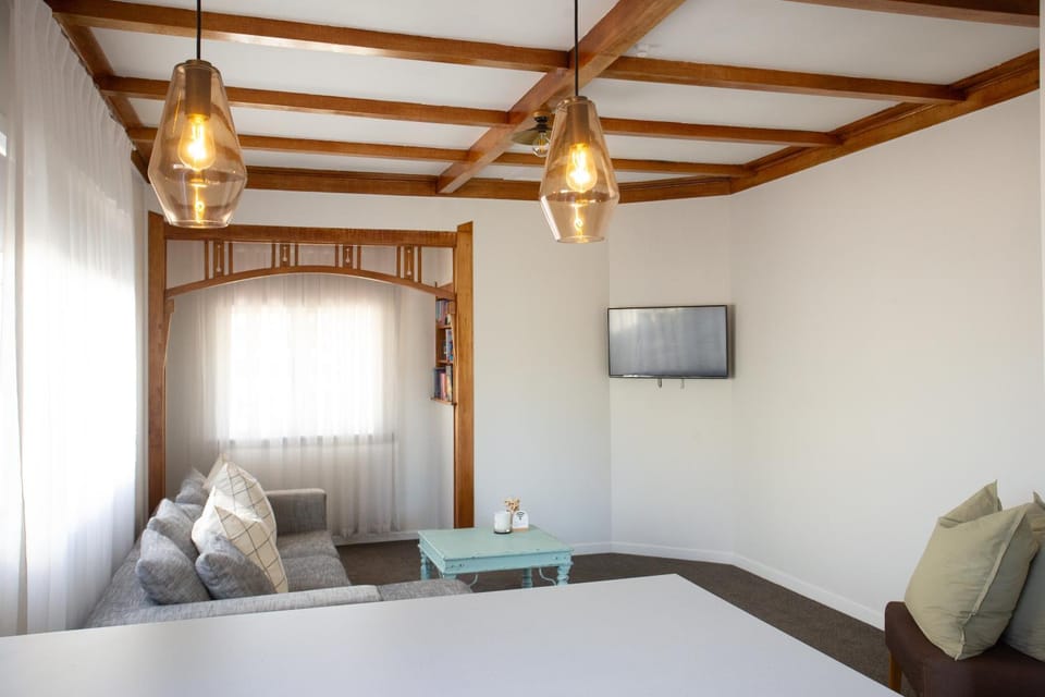 Communal lounge/ TV room, TV and multimedia, Living room