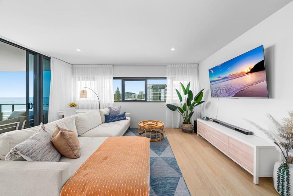 Stunning Ocean Views on the beach at Palm Beach Apartment in Palm Beach